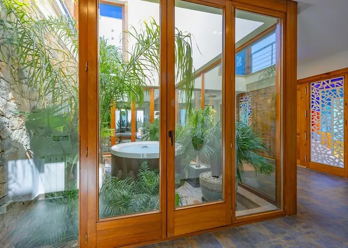 Anis By Plusholidays