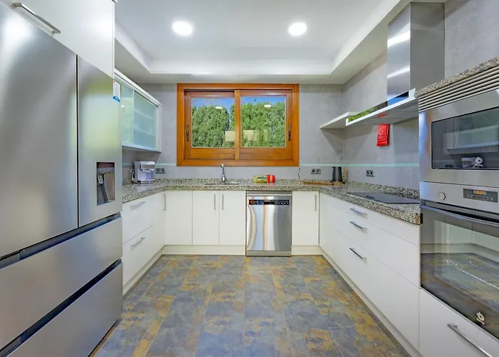 Anis By Plusholidays *